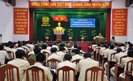 Các học viên tham dự lớp tập huấn.