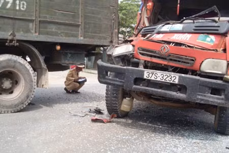 Hiện trường vụ TNGT liên hoàn.