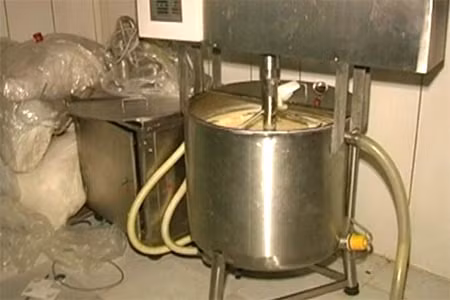 "Thiết bị sản xuất" tại doanh nghiệp tư nhân Hữu Vinh.