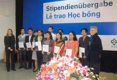 Lễ trao tặng học bổng tại Trung tâm Việt - Đức cho những người Việt Nam có trình độ từ đại học trở lên
