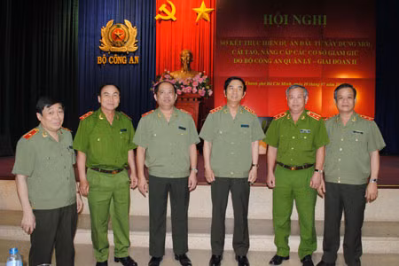 Thượng tướng Đặng Văn Hiếu, Ủy viên TW Đảng, Thứ trưởng Thường trực Bộ Công an và các đại biểu tại hội nghị.