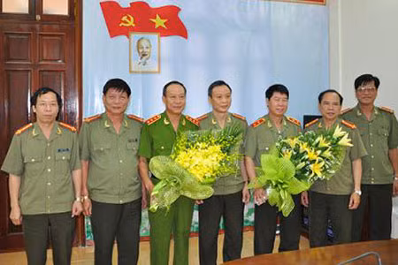 Thượng tướng Lê Quý Vương, Ủy viên Trung ương Đảng; Trung tướng Bùi Văn Nam, Ủy viên Trung ương Đảng, Thứ trưởng Bộ Công an và các đại biểu dự buổi làm việc.