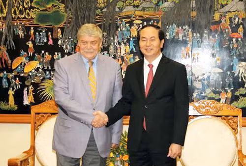 Bộ trưởng Trần Đại Quang tiếp Phó Thư ký Hội đồng An ninh LB Nga Evgeny Vladimirovich Lukyanov.