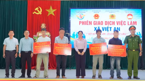 Trao “cần câu”, khơi mở đường hoàn lương tươi sáng