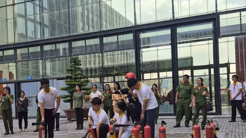 Tập huấn chuyên đề “ Em là chiến sĩ Cảnh sát phòng cháy, chữa cháy” cho con thương binh liệt sĩ Công an