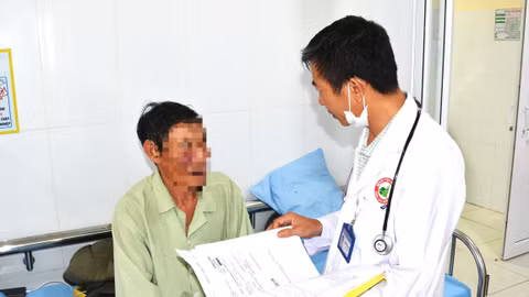 Nhiều người bị ngộ độc khi ăn nấm hái trong rừng thông Đà Lạt