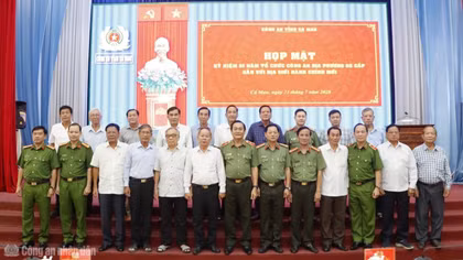 Công an Cà Mau tiếp nối truyền thống, vững bước tương lai