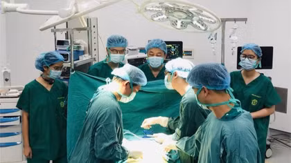 Cơ sở 2 Bệnh viện Bạch Mai cứu hai bệnh nhân đột quỵ trong "thời gian vàng"