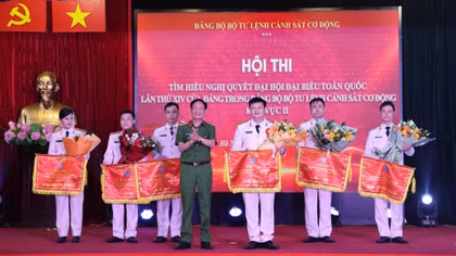 Trao giải cuộc thi tìm hiểu Nghị quyết Đại hội XIV của Đảng – Khu vực II, Bộ Tư lệnh CSCĐ