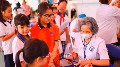 Hà Nội khám sức khỏe miễn phí cho hơn 2,2 triệu trẻ em, học sinh