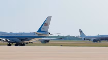 Frank Kendall và dấu hỏi quanh vụ lộ thông tin Air Force One