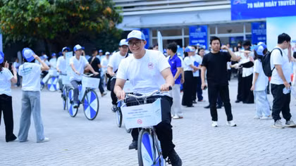 Thanh niên nói không với thuốc lá điện tử, thuốc lá nung nóng