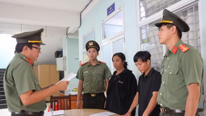 Chuyển hóa địa bàn phức tạp về xuất, nhập cảnh trái phép ở Tây Ninh 