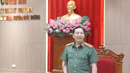 Thứ trưởng Lê Văn Tuyến phát biểu chỉ đạo tại hội thảo.