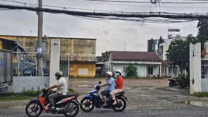 Khu đất số 72/2B Tô Vĩnh Diện (phường Thủ Đức) thuộc diện bị thu hồi nhưng chưa hoàn tất việc bàn giao.