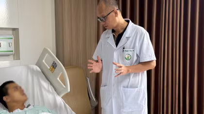 Ghép thần kinh bảo quản, cứu nam công nhân bị tai nạn lao động nghiêm trọng