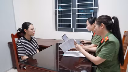 Dùng chiêu “việc nhẹ, lương cao” để lôi kéo người quen xuất cảnh trái phép