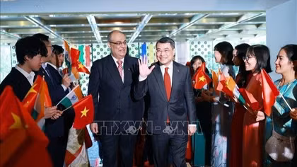 Thủ tướng Lê Minh Hưng tới Ấn Độ tham dự Hội nghị thượng đỉnh BRICS