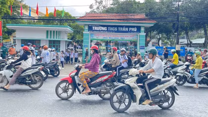 Đánh bạn học, phát tán nội dung trên mạng xã hội