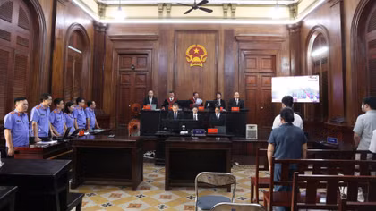 Ca sĩ Chi Dân, người mẫu An Tây, “cô tiên” Trúc Phương lĩnh án