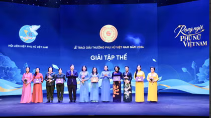 Tôn vinh những phụ nữ có nhiều sáng kiến, đóng góp cho đất nước