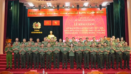 Khai giảng lớp bồi dưỡng cho Phó Cục trưởng, Phó Giám đốc và tương đương 