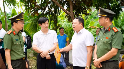 Đến với Tam Thanh, sẻ chia yêu thương nơi phên dậu Tổ quốc