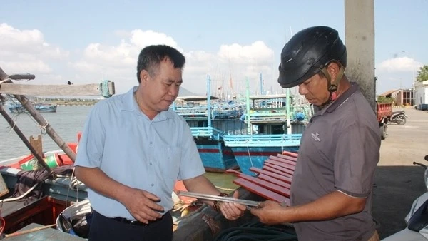 Ngư dân miền Trung hướng về Đại hội XIV của Đảng