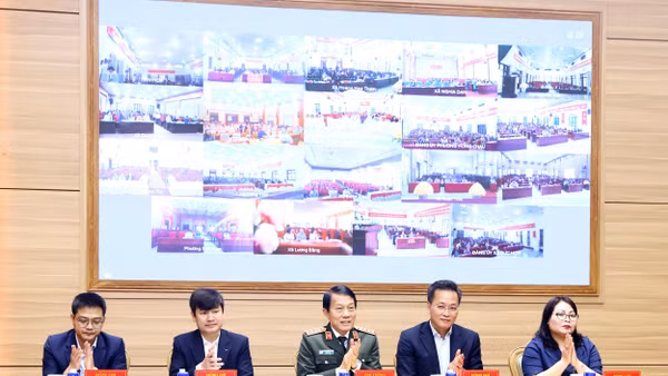 Bộ trưởng Lương Tam Quang tiếp xúc xử tri tại Đơn vị bầu cử số 3, tỉnh Hưng Yên