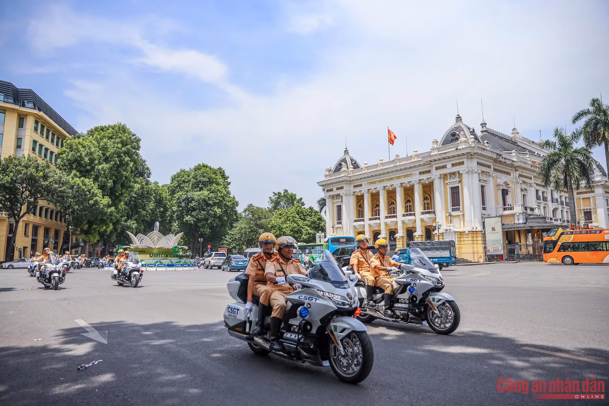 CSGT nỗ lực bảo đảm an toàn tuyệt đối phục vụ Đại hội Đảng -0