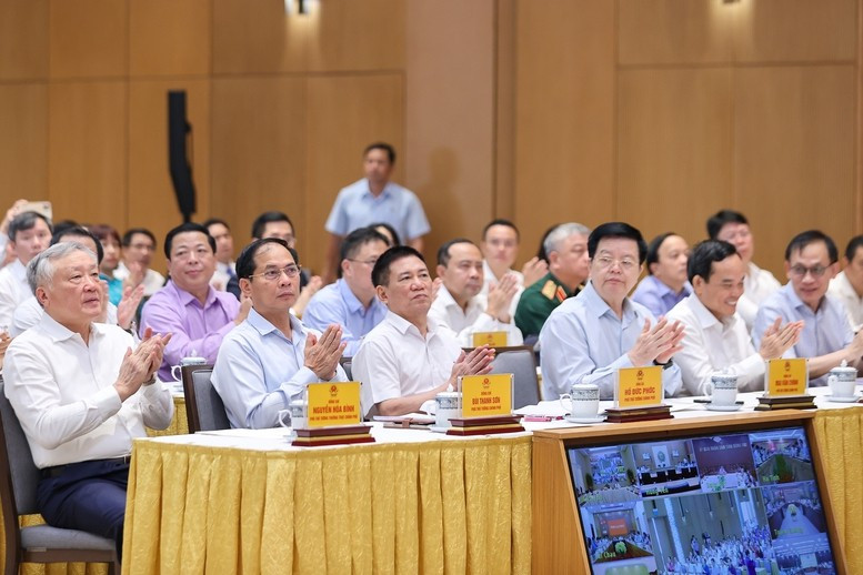 Các đại biểu dự lễ phát động - Ảnh: VGP/Nhật Bắc