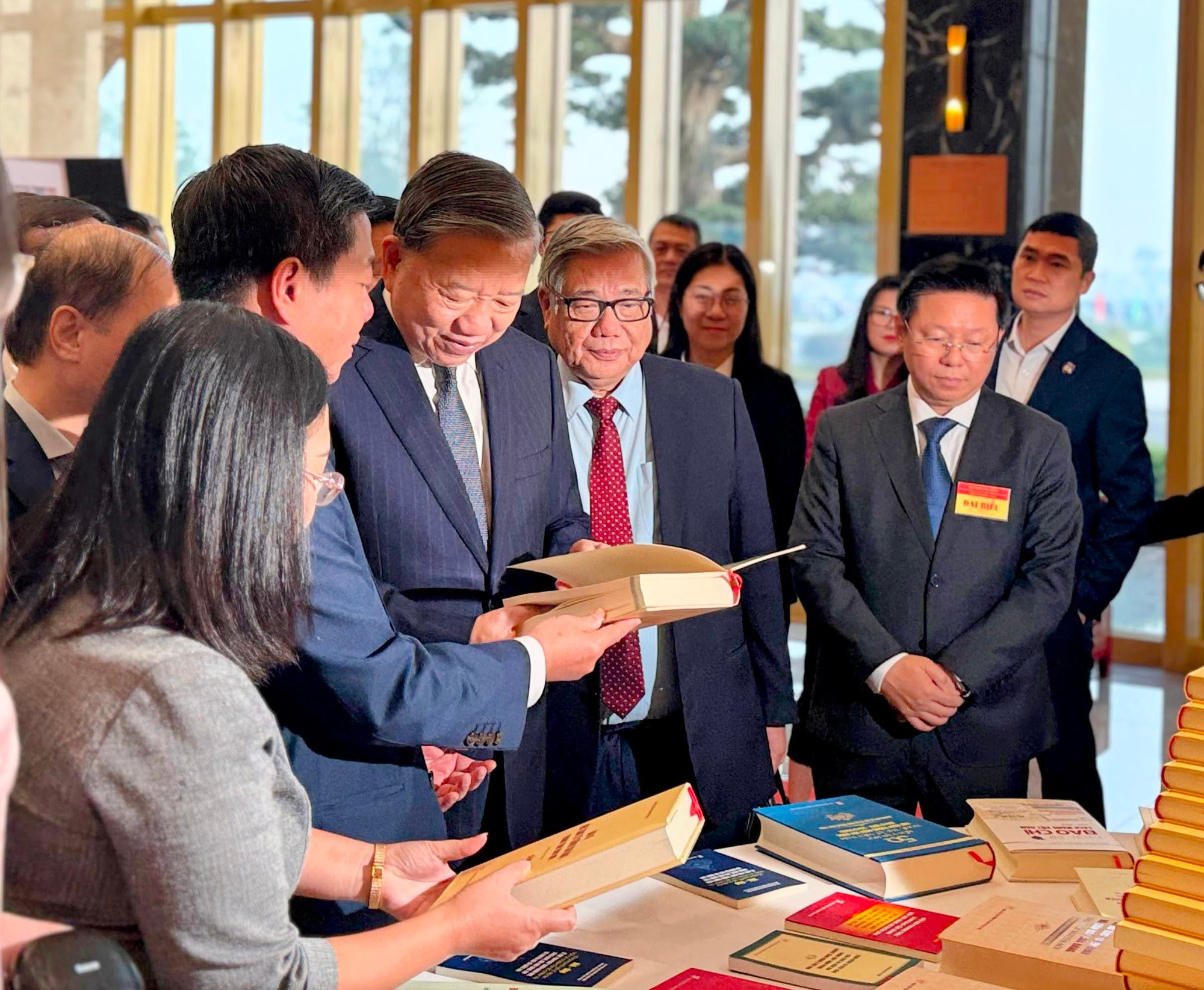 Tổng Bí thư Tô Lâm dự Hội nghị toàn quốc tổng kết công tác Tuyên giáo và Dân vận năm 2025, triển khai nhiệm vụ năm 2026 -0