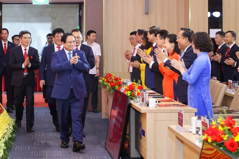 Thủ tướng Phạm Minh Chính tới dự Đại hội Đảng bộ Tập đoàn Điện lực Việt Nam lần thứ IV, nhiệm kỳ 2025-2030 - Ảnh: VGP/Nhật Bắc