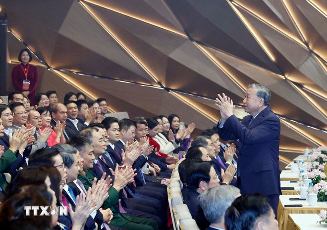 Tổng Bí thư Tô Lâm dự Chương trình "Hồ Chí Minh - Hành trình khát vọng 2025". (Ảnh: Thống Nhất/TTXVN)