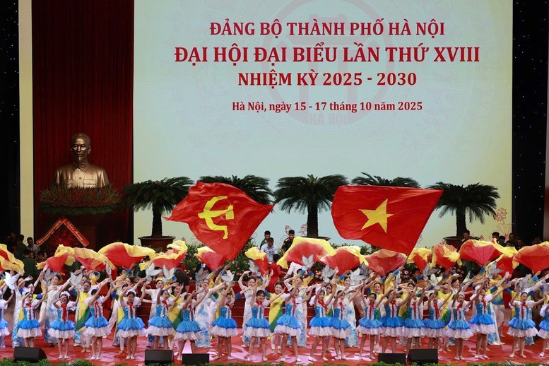 Chương trình văn nghệ chào mừng Đại hội - Ảnh: VGP/Nhật Bắc