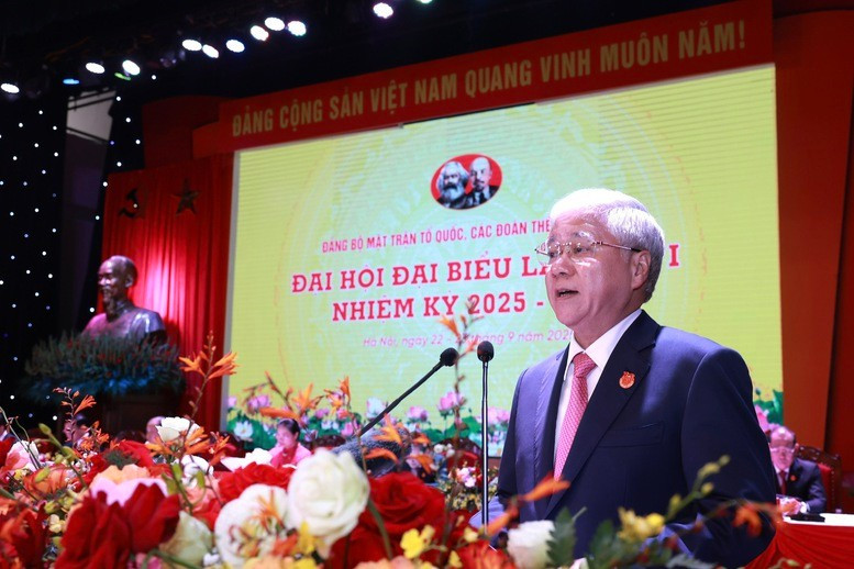 Chủ tịch Uỷ ban Trung ương MTTQ Việt Nam Đỗ Văn Chiến phát biểu khai mạc Đại hội - Ảnh: VGP/ Nhật Bắc