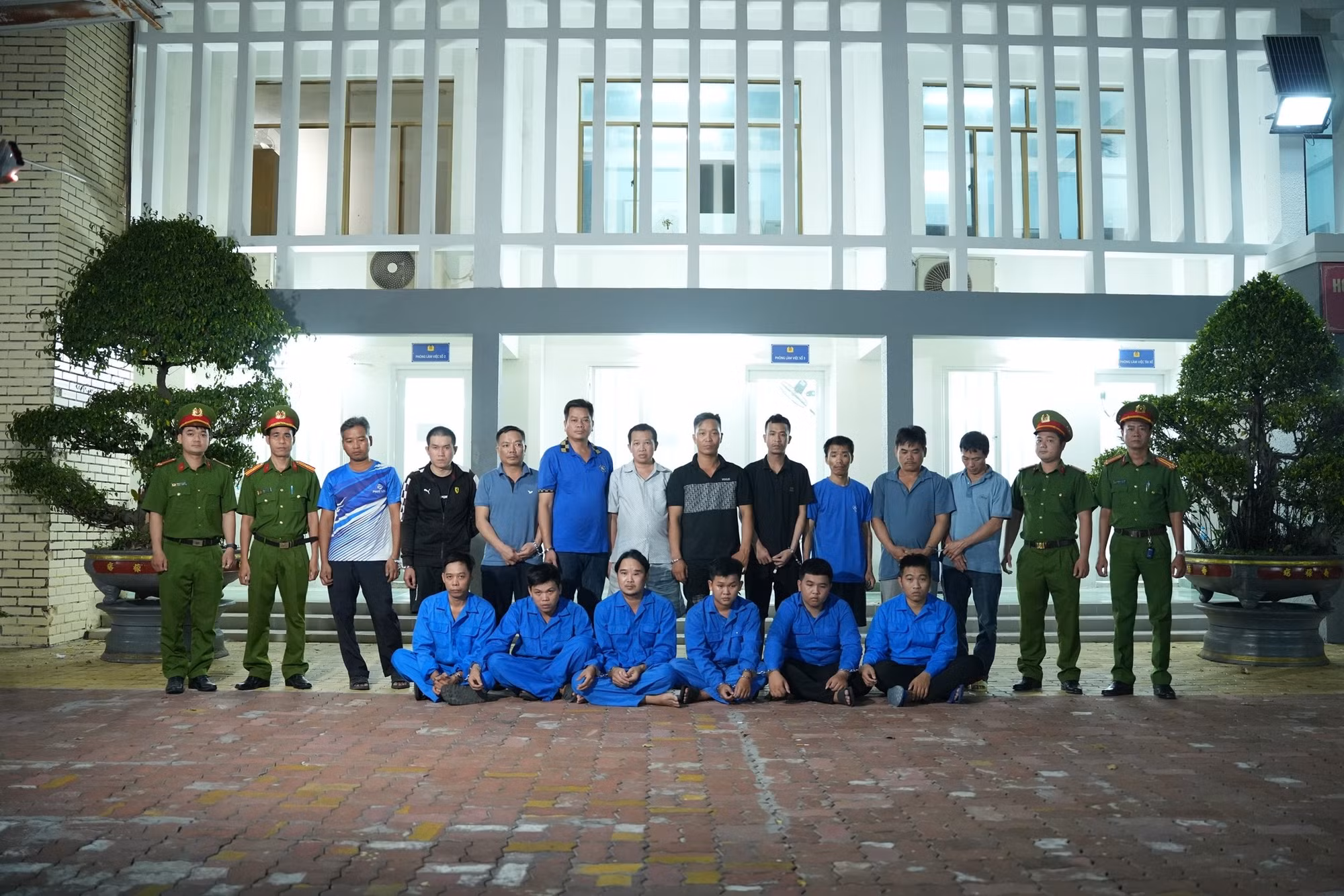 Từ vụ tự tử bất thường, bóc gỡ đường dây mua bán chất độc Xyanua cực lớn xuyên biên giới ảnh 8