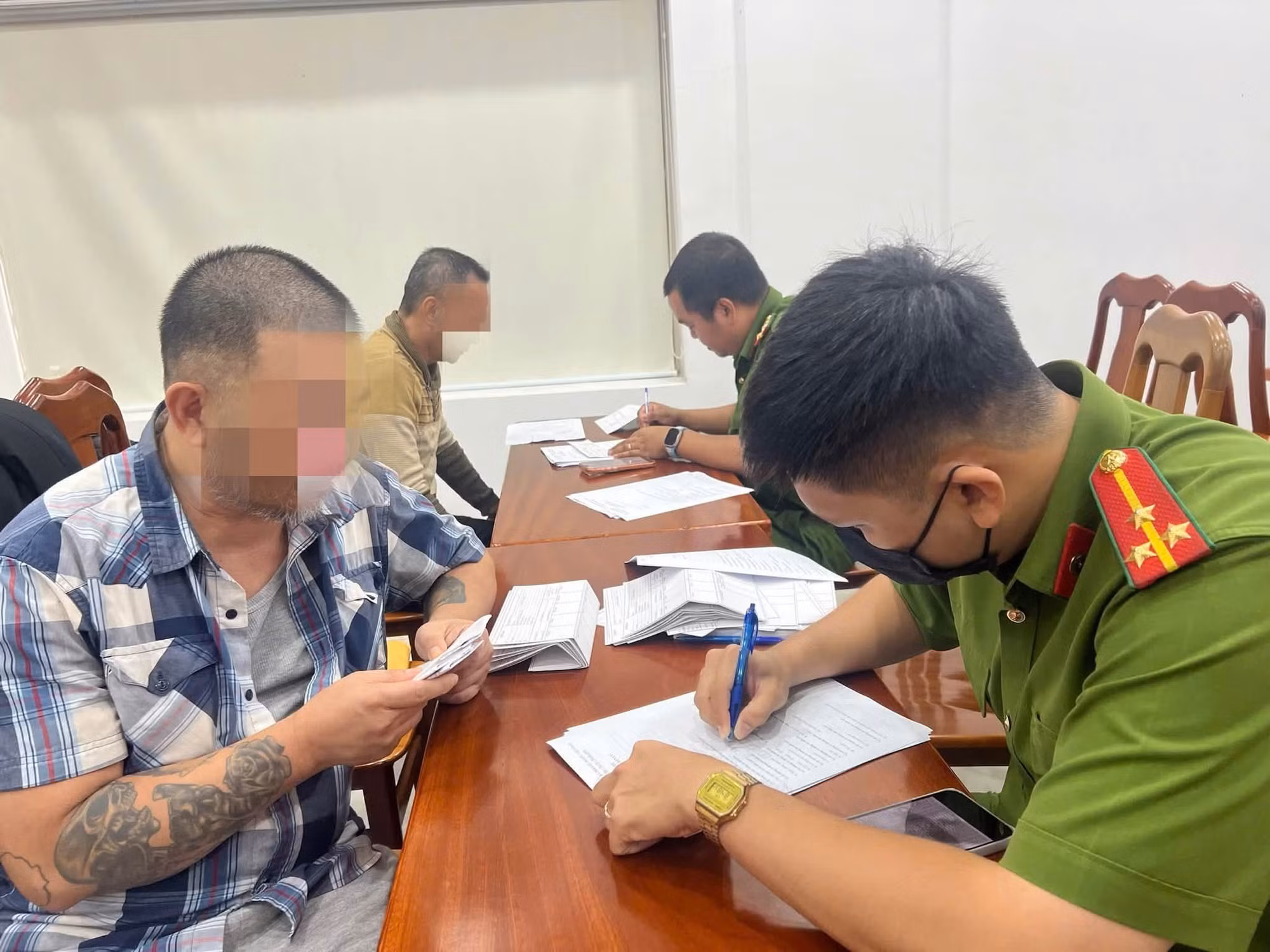 TP Hồ Chí Minh tiếp nhận 47 công dân Việt Nam bị Hoa Kỳ trục xuất ảnh 3