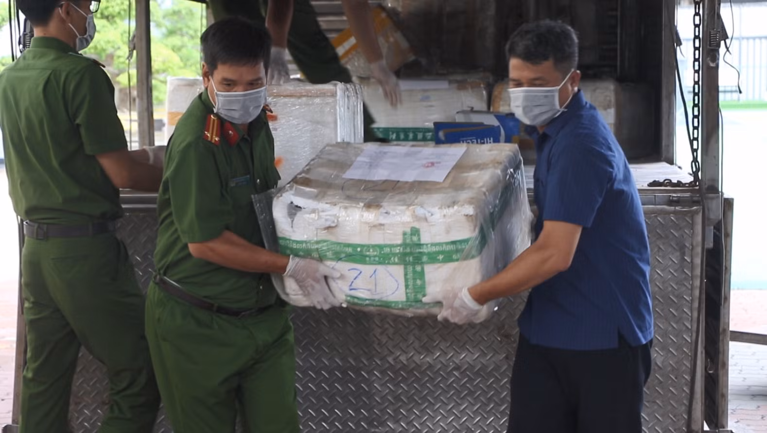 Từ vụ tự tử bất thường, bóc gỡ đường dây mua bán chất độc Xyanua cực lớn xuyên biên giới ảnh 1