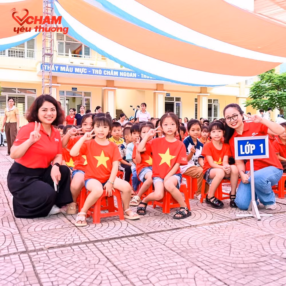 Hành trình Tiếp sức em đến trường 2026 góp phần mang đến một mùa tựu trường trọn vẹn niềm vui và hy vọng cho học sinh các vùng khó khăn.