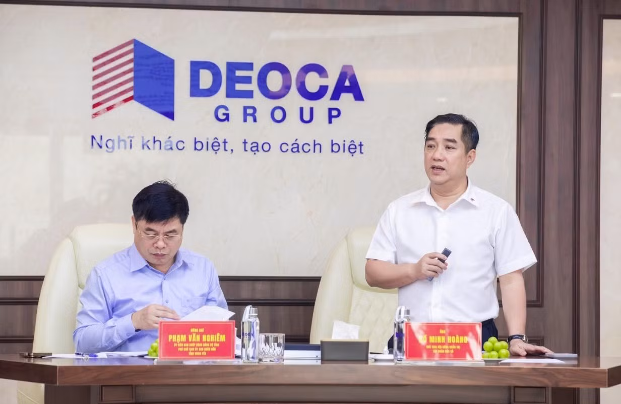Ông Hồ Minh Hoàng, Chủ tịch HĐQT Tập đoàn Đèo Cả, khẳng định việc thực hiện dự án Trường THPT Nghĩa Trụ không chỉ là một công trình giáo dục, mà còn là doanh nghiệp và địa phương cụ thể hóa tinh thần Nghị quyết 71 về huy động nguồn lực xã hội để phát triển giáo dục.