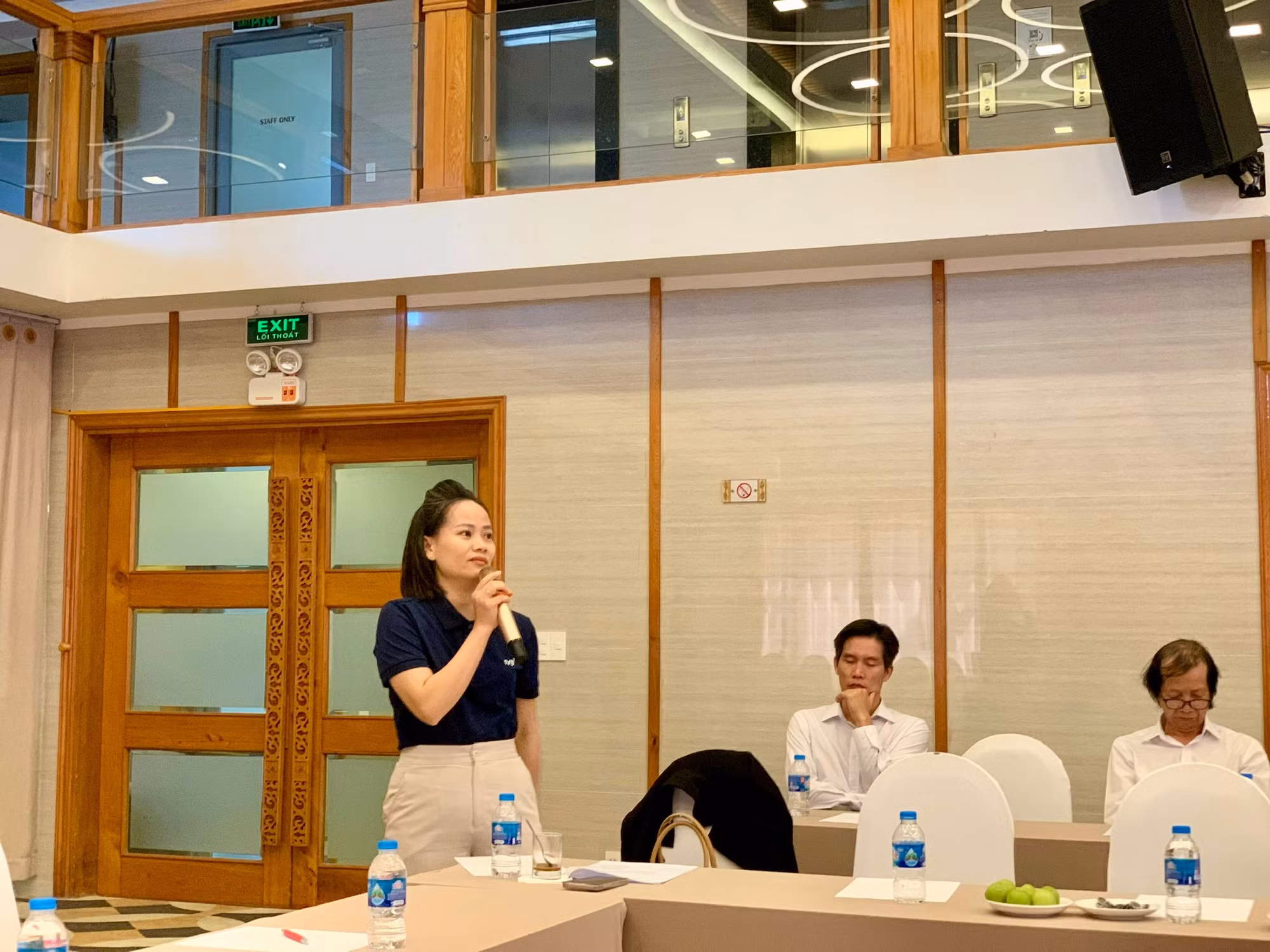 Các đại biểu phát biểu tại tạo đàm.