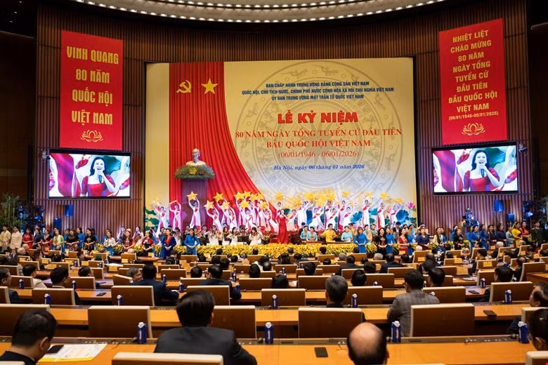 Quốc hội cần đi trước một bước về thể chế, mở đường cho phát triển nhanh và bền vững đất nước -1