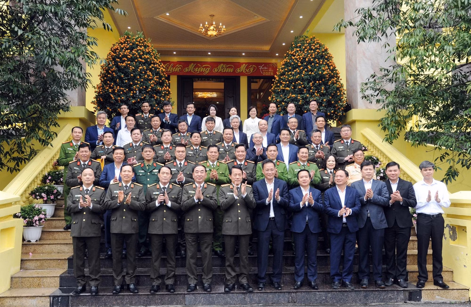 Bộ trưởng Lương Tam Quang thăm, chúc Tết đảng bộ, chính quyền và nhân dân tỉnh Hưng Yên -0