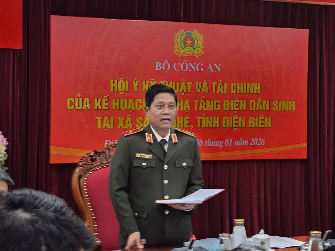 Bộ Công an khẩn trương đưa điện về với bà con vùng đồng bào biên giới khó khăn xã Sáng Nhè -0