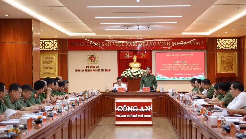 Công bố quyết định giám sát đối với Đảng ủy Công an TP Hồ Chí Minh