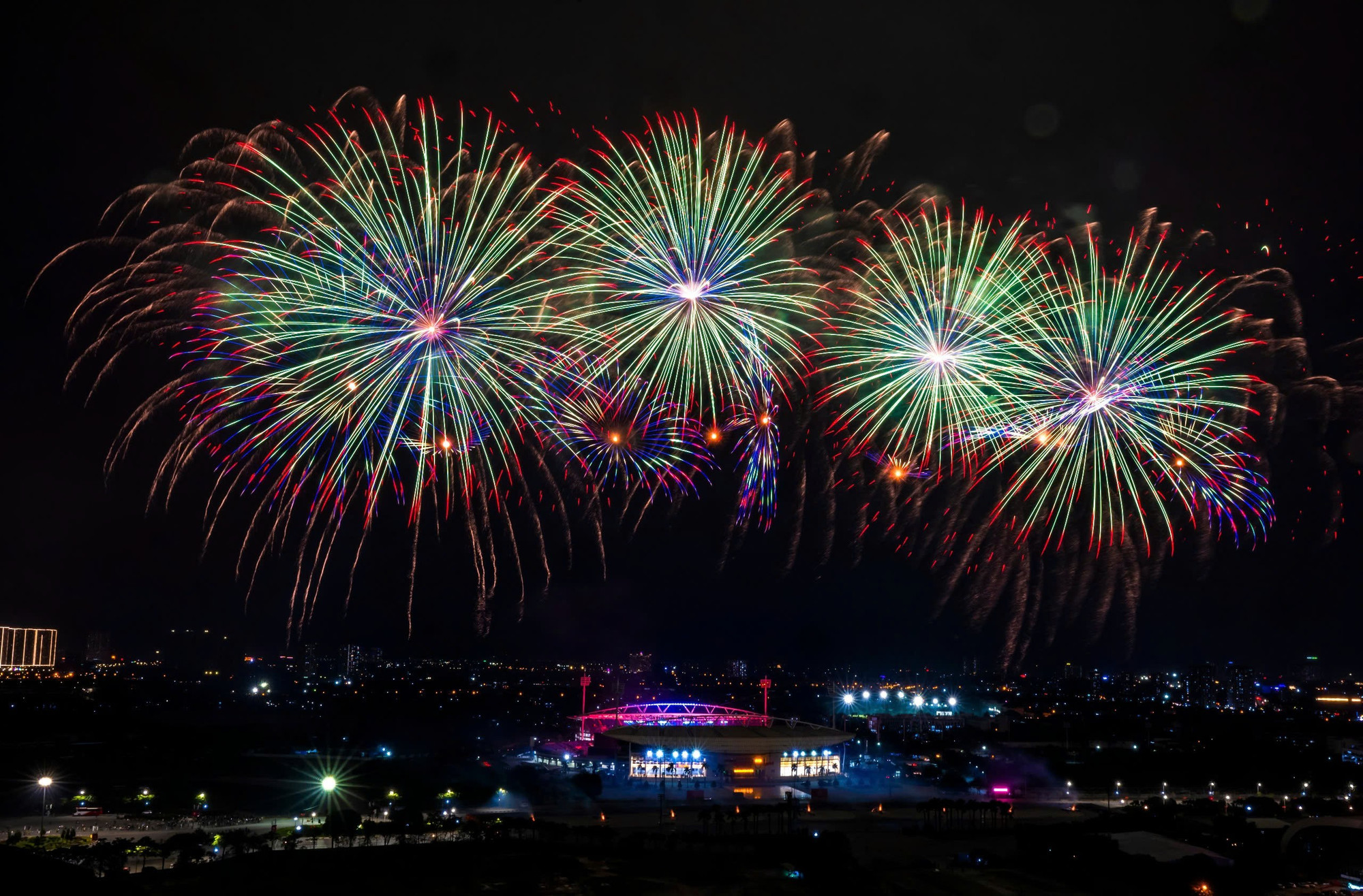 Hà Nội tổng duyệt bắn pháo hoa hỏa thuật chào mừng Đại hội Đảng -1