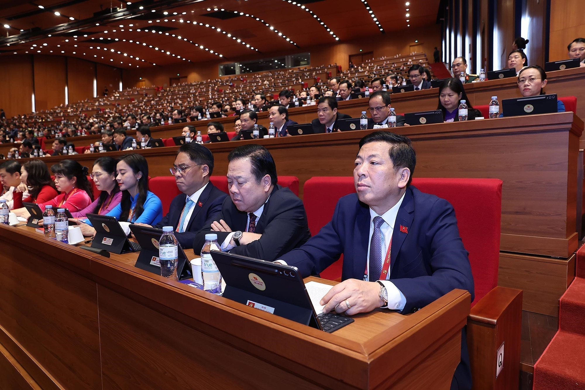 Đột phá mạnh mẽ phát triển kết cấu hạ tầng trong kỷ nguyên mới -0