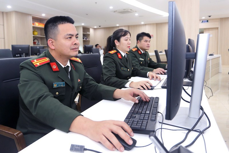 Đêm trắng tại nơi tuyến đầu kết nối, điều hành bảo vệ tuyệt đối an ninh, an toàn Đại hội XIV của Đảng -1