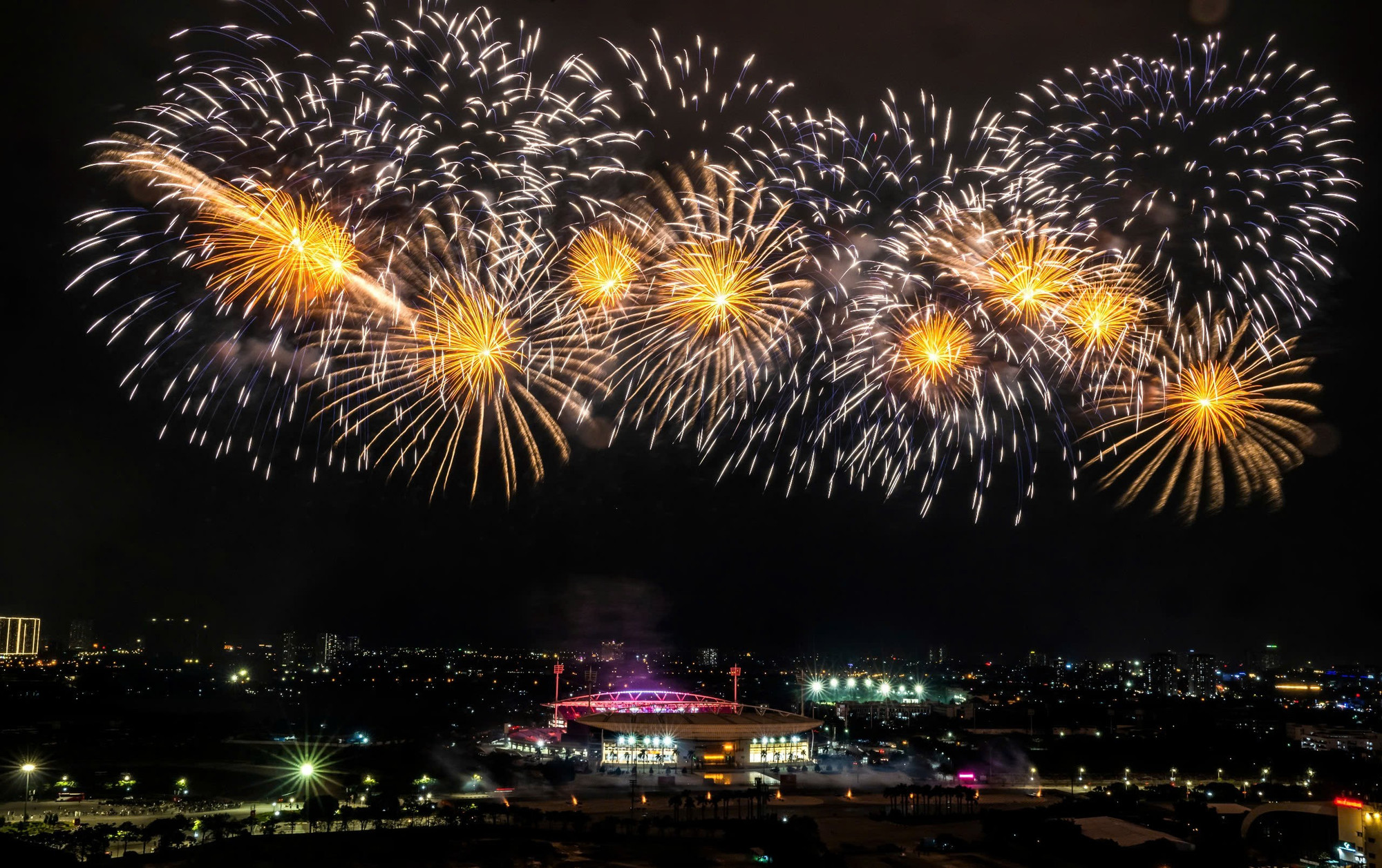 Hà Nội tổng duyệt bắn pháo hoa hỏa thuật chào mừng Đại hội Đảng -4